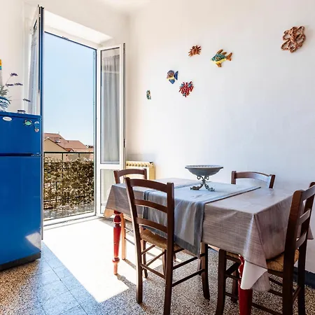 Bon Sejour By Interhome Daire Alassio